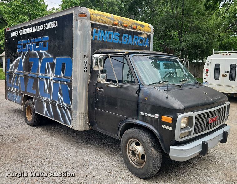 image for item EJ0098 1996 GMC Vandura 3500 box truck
