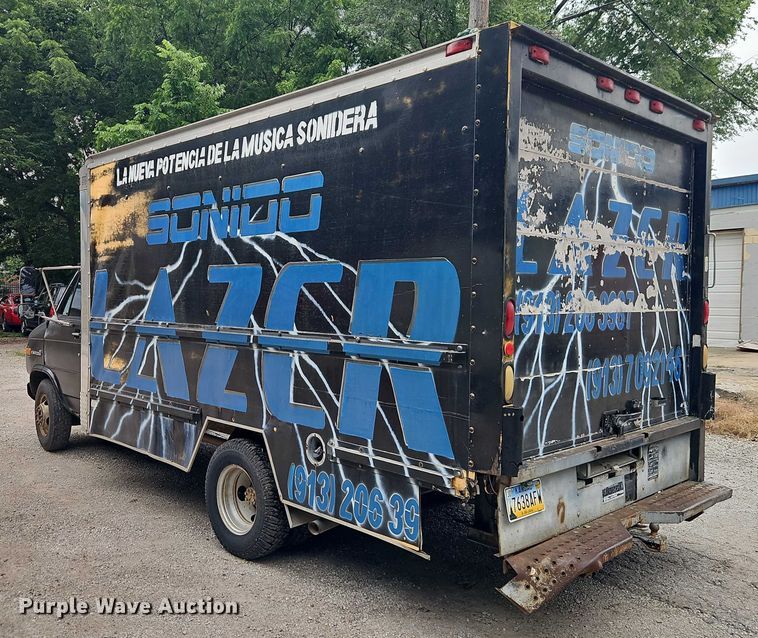 image for item EJ0098 1996 GMC Vandura 3500 box truck