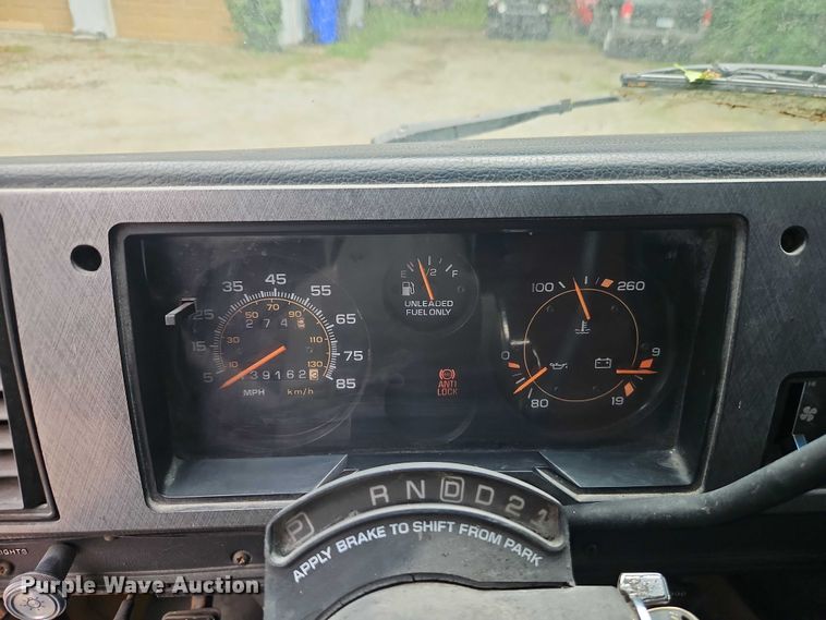 image for item EJ0098 1996 GMC Vandura 3500 box truck