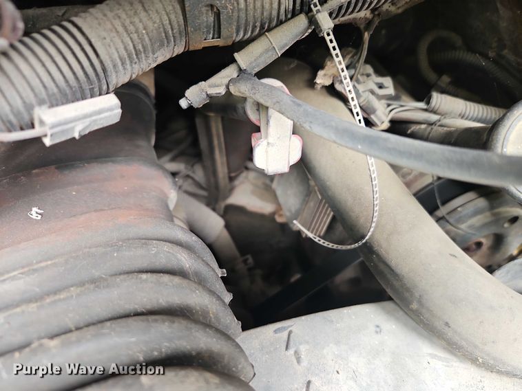 image for item EJ0098 1996 GMC Vandura 3500 box truck