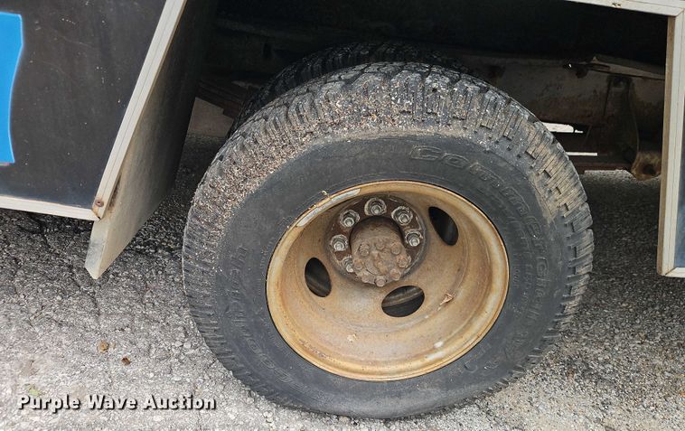 image for item EJ0098 1996 GMC Vandura 3500 box truck