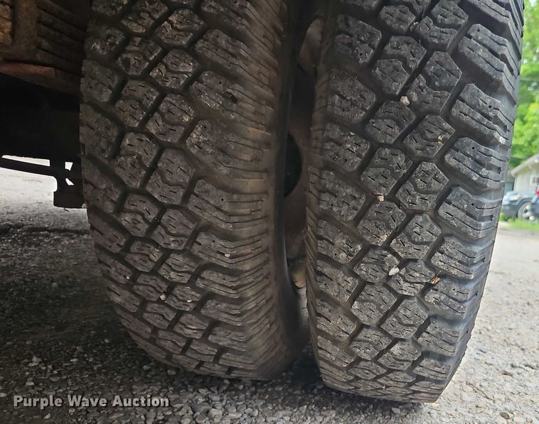 image for item EJ0098 1996 GMC Vandura 3500 box truck