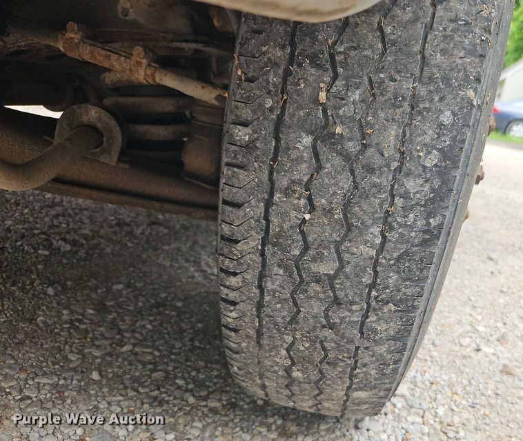 image for item EJ0098 1996 GMC Vandura 3500 box truck