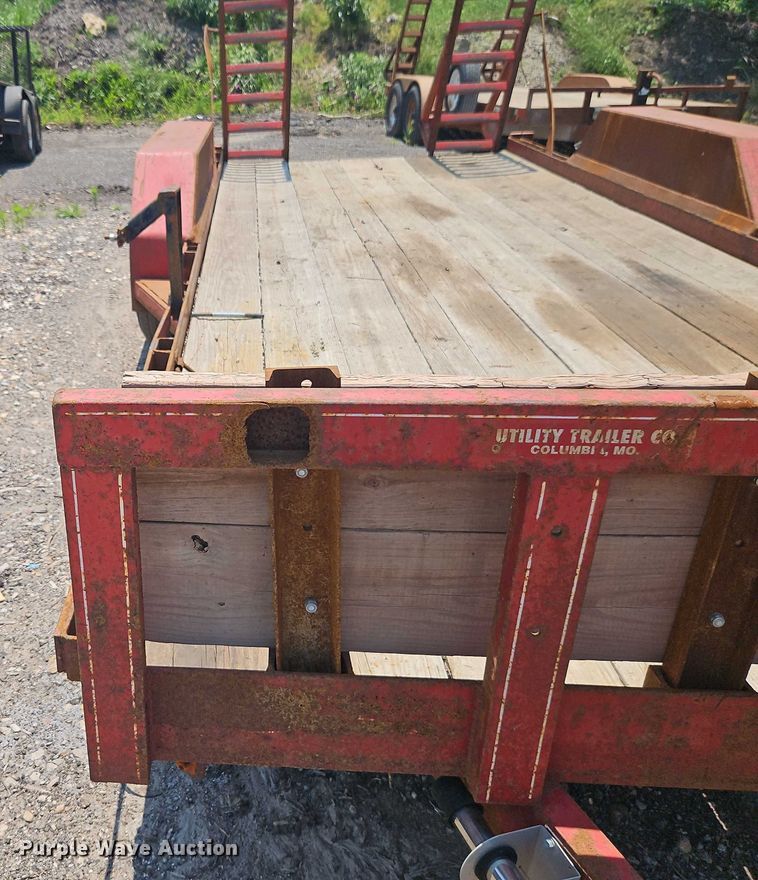 image for item EJ0104 2000 Blair Trailers utility trailer
