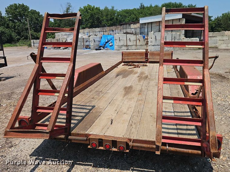 image for item EJ0104 2000 Blair Trailers utility trailer