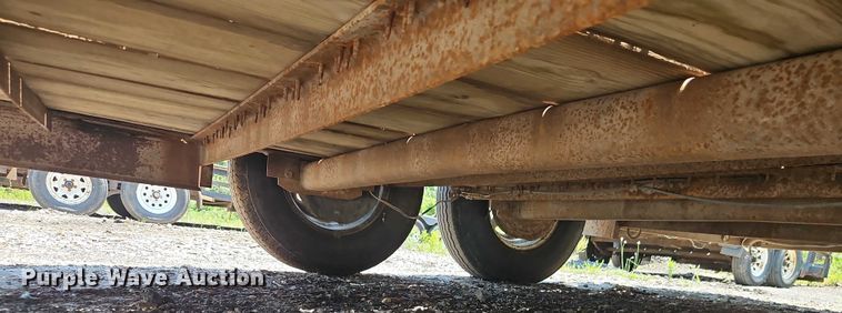 image for item EJ0104 2000 Blair Trailers utility trailer