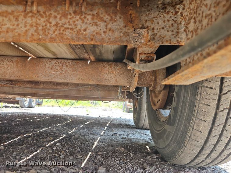 image for item EJ0104 2000 Blair Trailers utility trailer