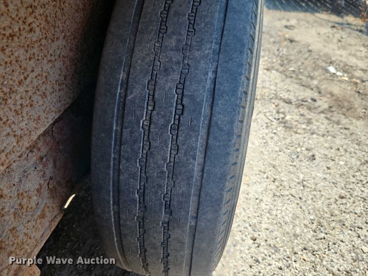 image for item EJ0104 2000 Blair Trailers utility trailer