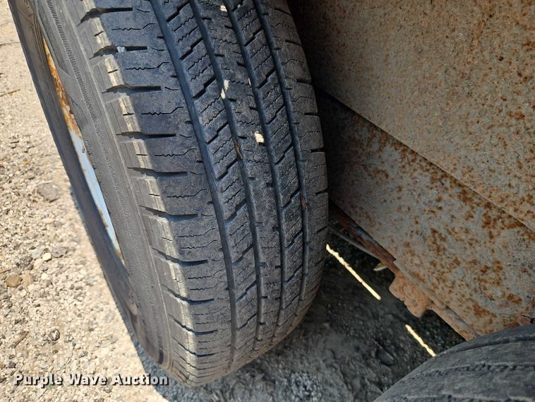 image for item EJ0104 2000 Blair Trailers utility trailer