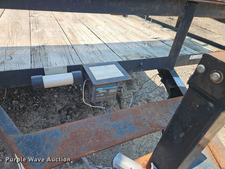 image for item EJ0105 2009 Smiley Rileys Trailer Mfg utility trailer