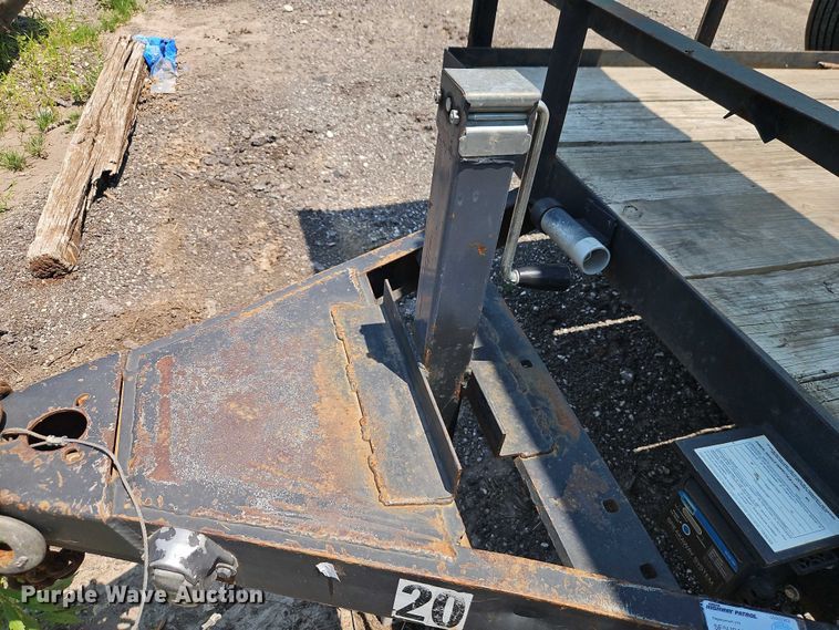 image for item EJ0107 2006 JW utility trailer