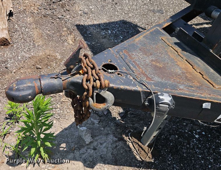 image for item EJ0107 2006 JW utility trailer