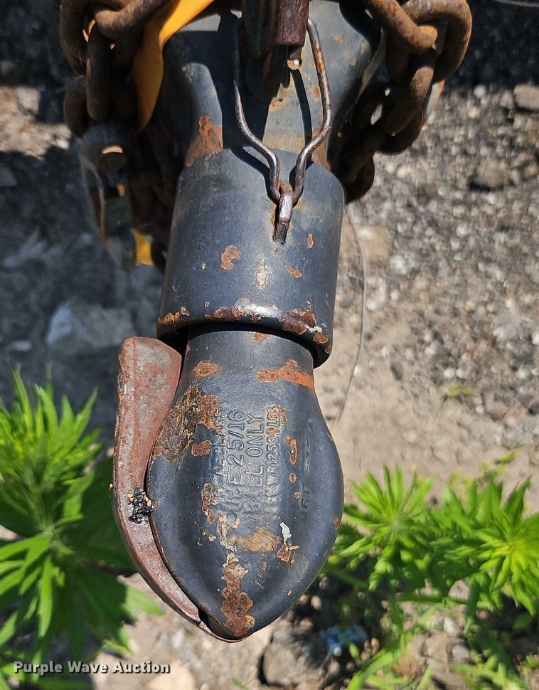 image for item EJ0107 2006 JW utility trailer