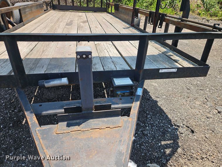 image for item EJ0107 2006 JW utility trailer