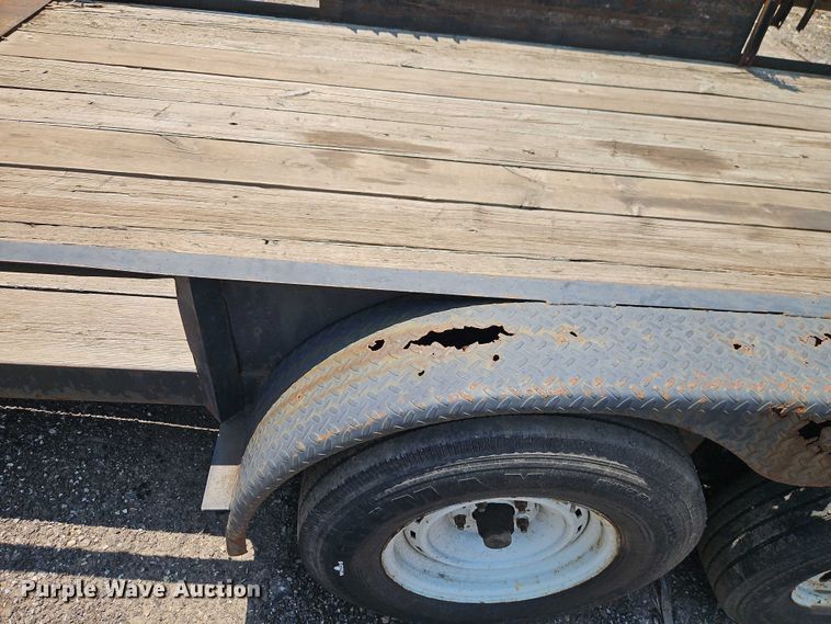 image for item EJ0107 2006 JW utility trailer