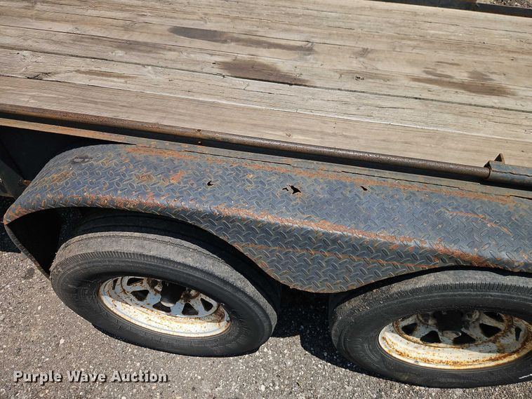 image for item EJ0107 2006 JW utility trailer