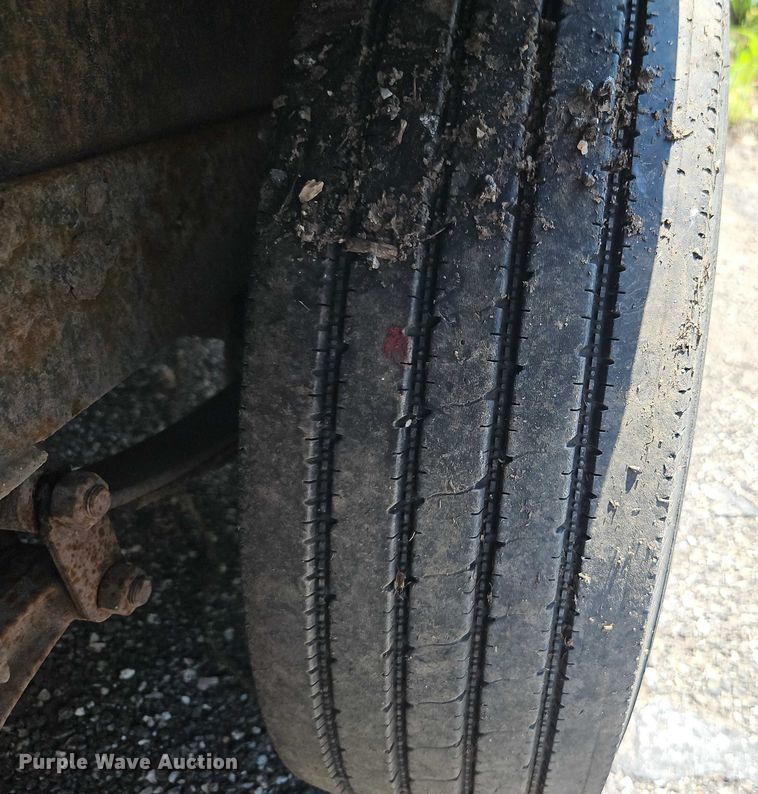 image for item EJ0107 2006 JW utility trailer