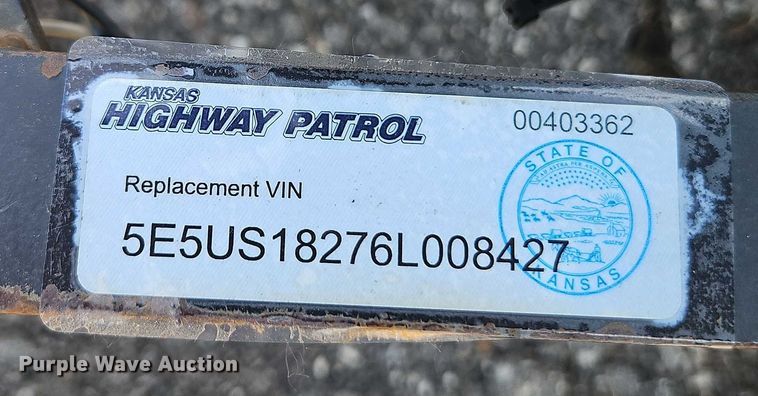 image for item EJ0107 2006 JW utility trailer