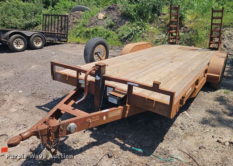 image for item EJ0108 2000 Load Trail utility trailer