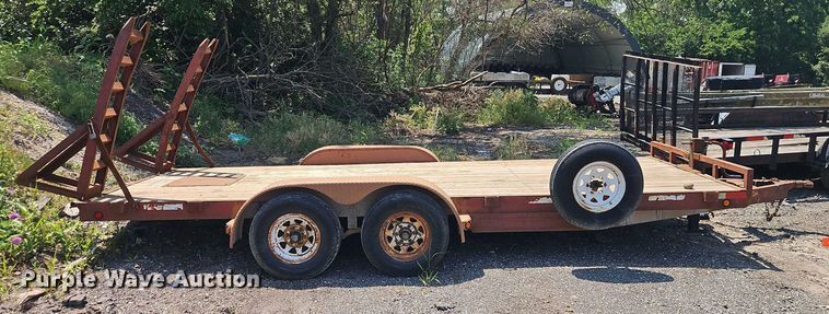 image for item EJ0108 2000 Load Trail utility trailer