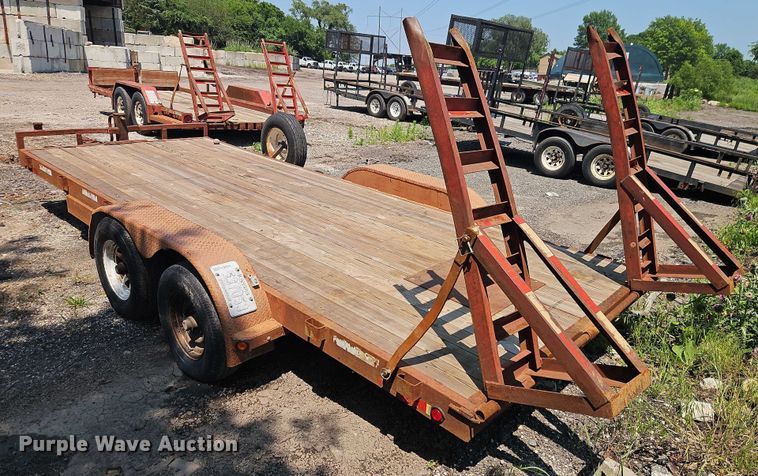 image for item EJ0108 2000 Load Trail utility trailer