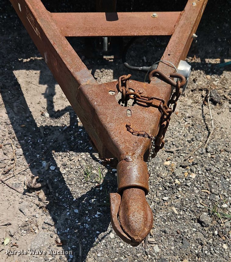 image for item EJ0108 2000 Load Trail utility trailer