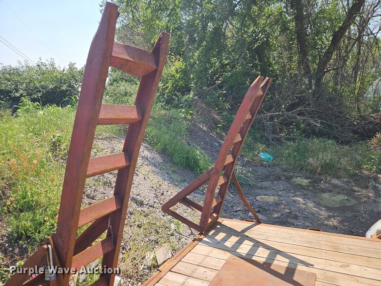 image for item EJ0108 2000 Load Trail utility trailer