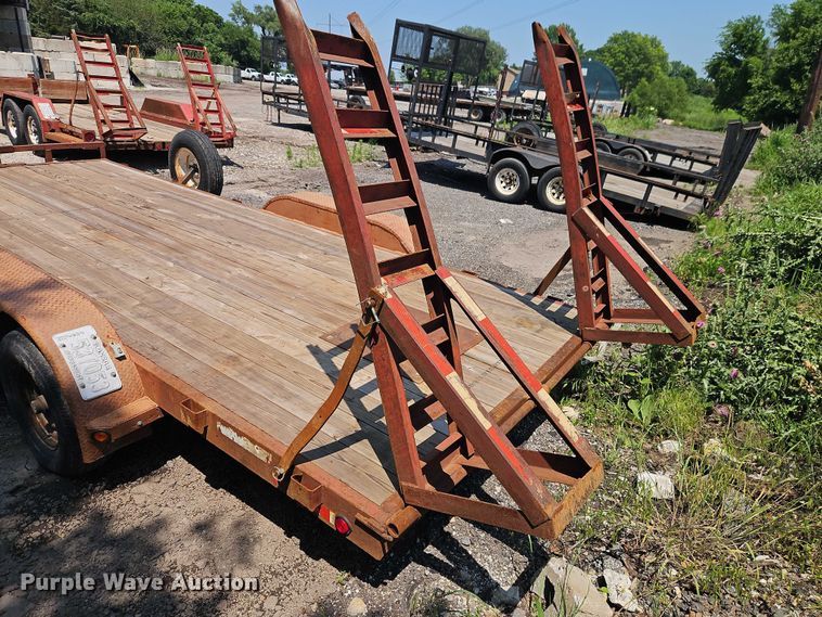 image for item EJ0108 2000 Load Trail utility trailer