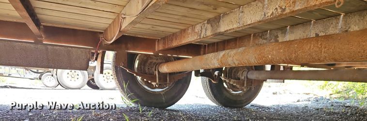 image for item EJ0108 2000 Load Trail utility trailer