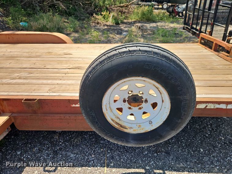 image for item EJ0108 2000 Load Trail utility trailer