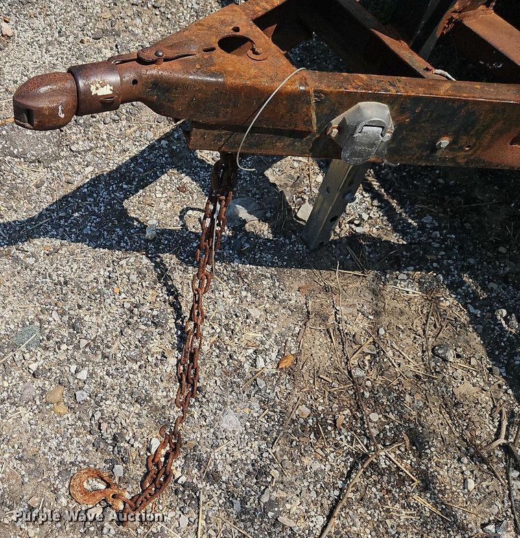 image for item EJ0109 2000 Buck Dandy utility trailer