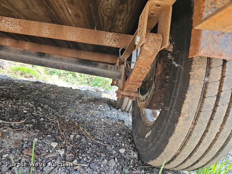 image for item EJ0109 2000 Buck Dandy utility trailer