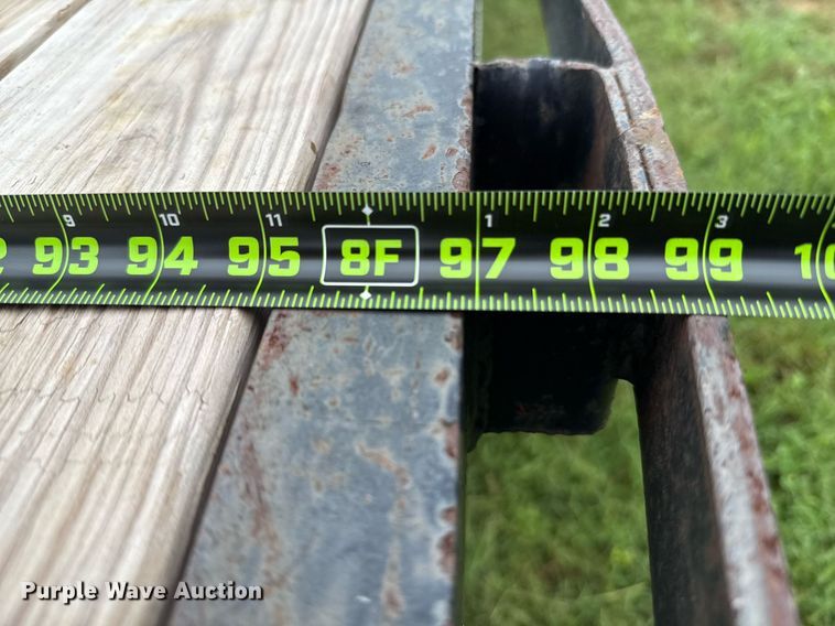 image for item EJ3832 2006 Gooseneck equipment trailer