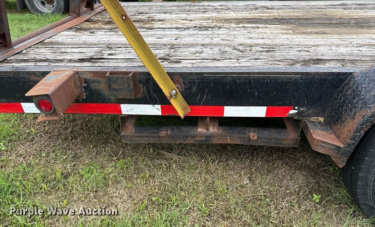 image for item EJ3833 2006 C & M Trailers utility trailer