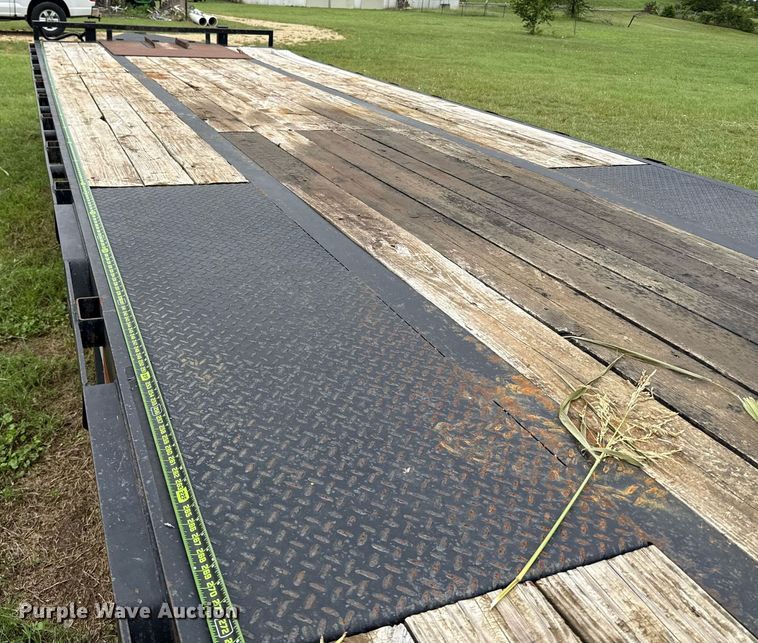 image for item EJ3834 2009 Load Max Trailers equipment trailer