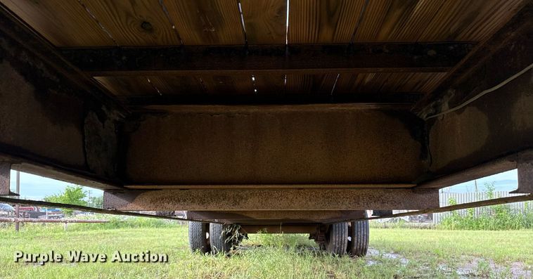 image for item EJ4621 2007 PJ equipment trailer