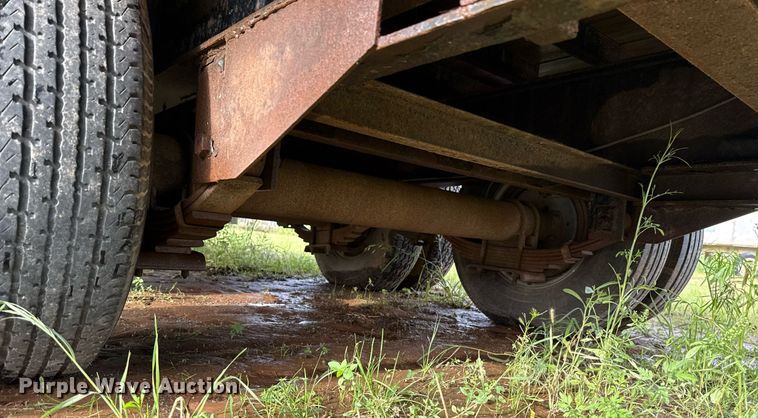 image for item EJ4621 2007 PJ equipment trailer