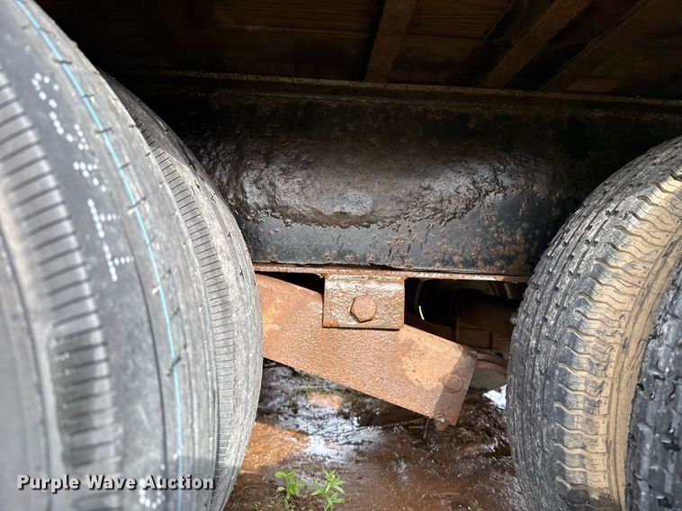 image for item EJ4621 2007 PJ equipment trailer