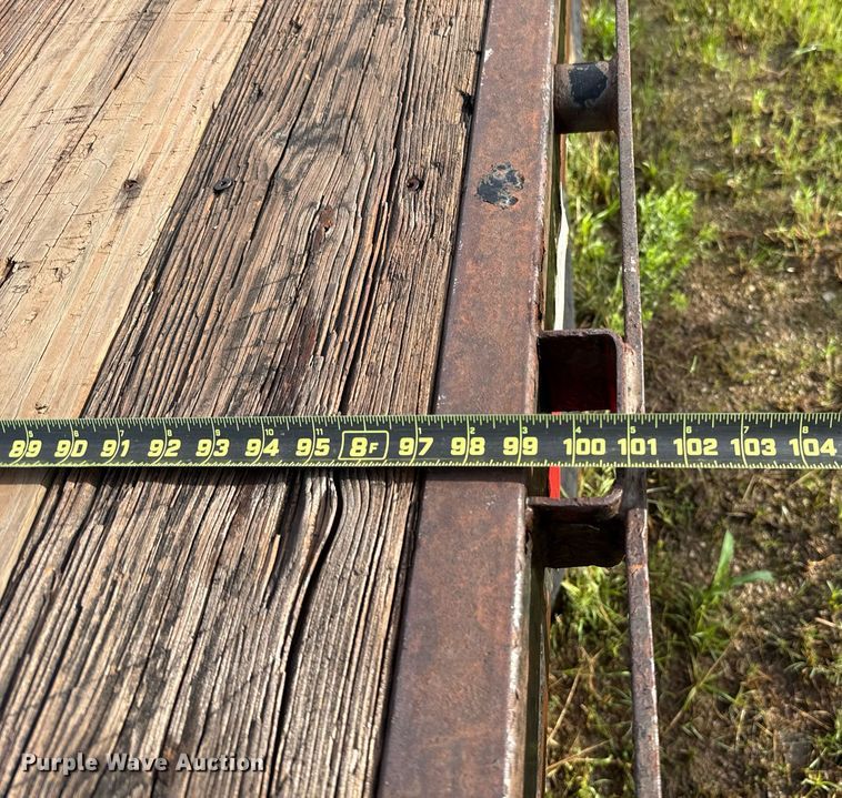 image for item EJ4621 2007 PJ equipment trailer