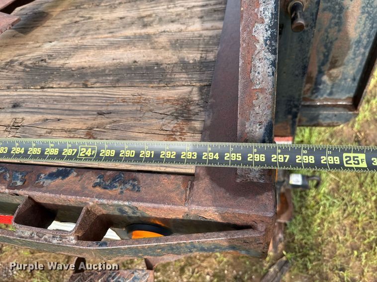 image for item EJ4621 2007 PJ equipment trailer