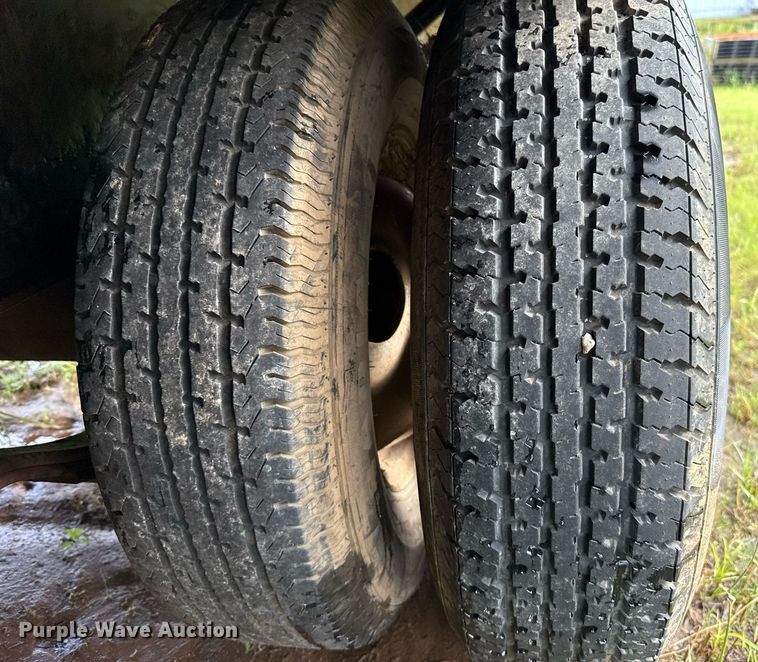 image for item EJ4621 2007 PJ equipment trailer