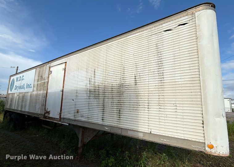 image for item EJ4622 1977 Trail Mobile dry van trailer