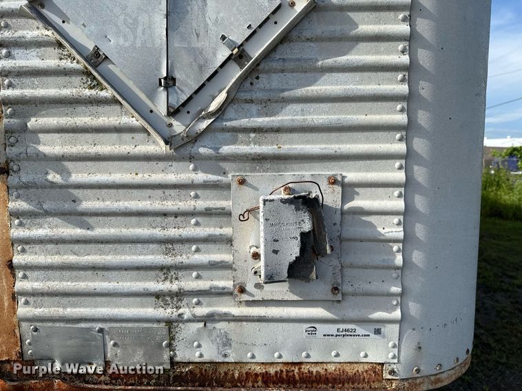 image for item EJ4622 1977 Trail Mobile dry van trailer