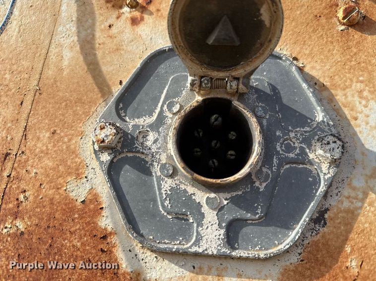 image for item EJ4622 1977 Trail Mobile dry van trailer