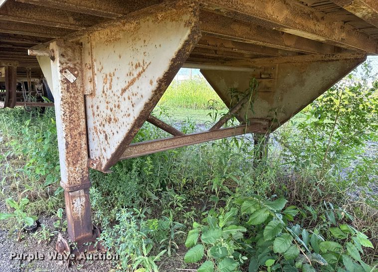 image for item EJ4622 1977 Trail Mobile dry van trailer