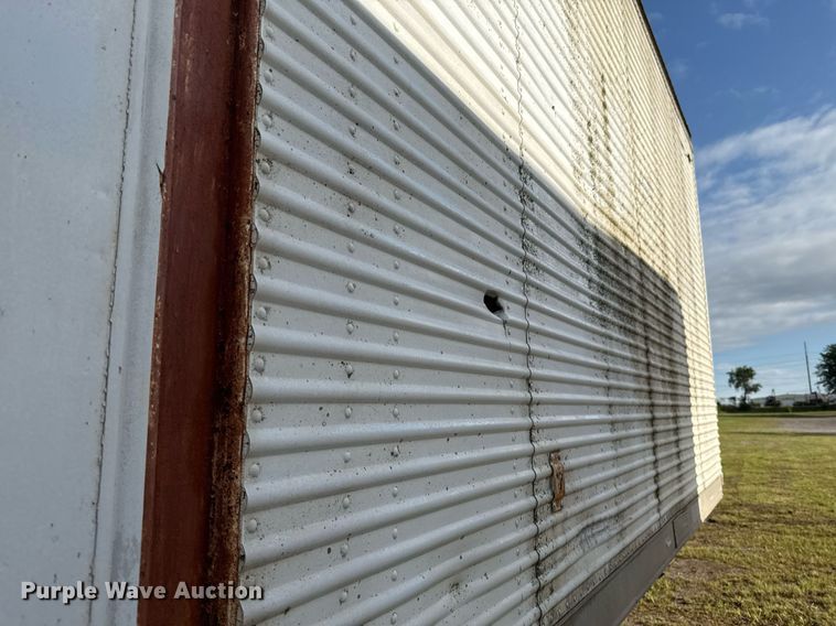 image for item EJ4622 1977 Trail Mobile dry van trailer