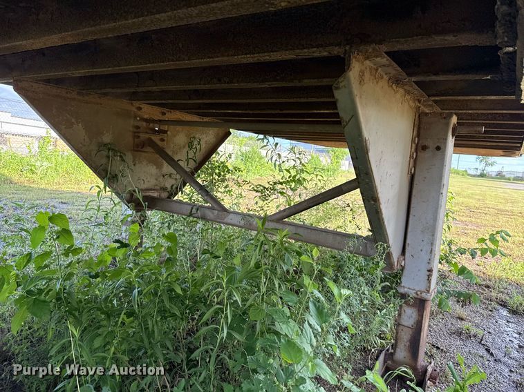 image for item EJ4622 1977 Trail Mobile dry van trailer