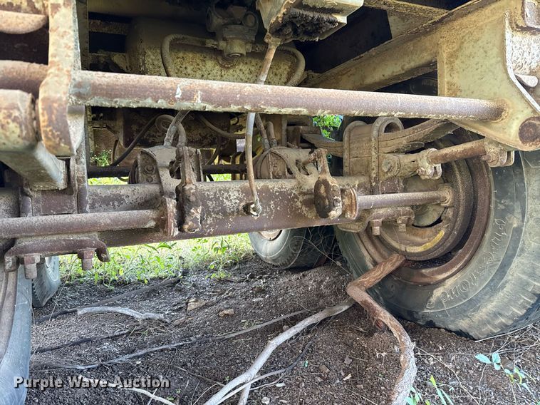 image for item EJ4622 1977 Trail Mobile dry van trailer