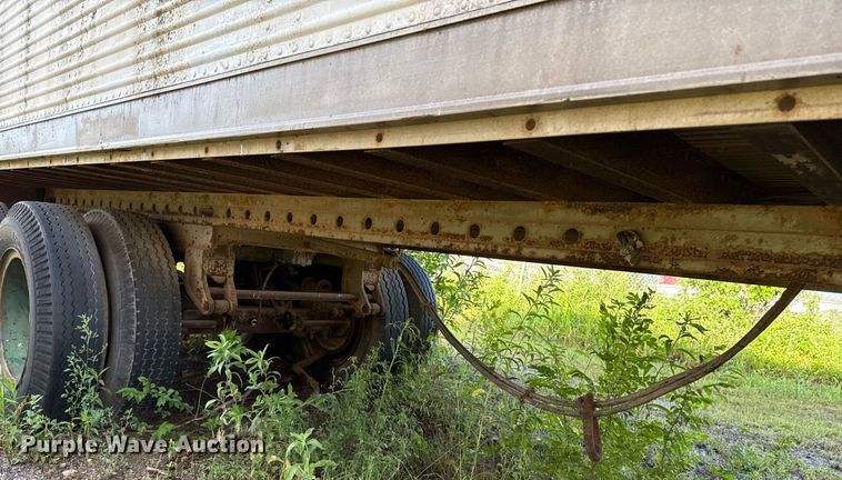 image for item EJ4622 1977 Trail Mobile dry van trailer