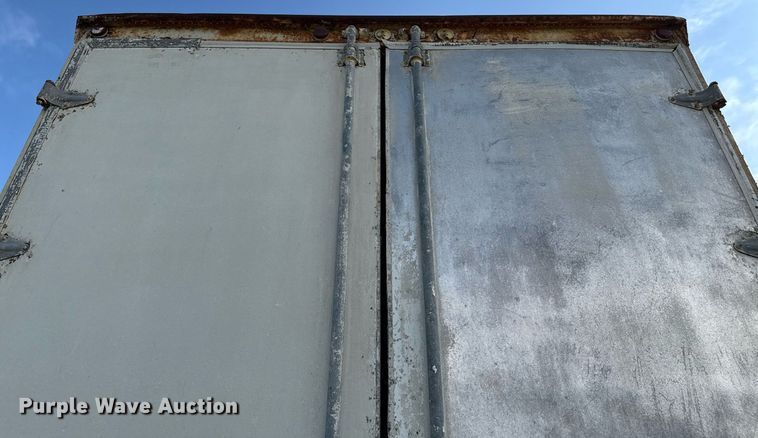 image for item EJ4622 1977 Trail Mobile dry van trailer